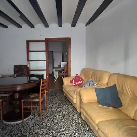 Casa En Pueblo De *